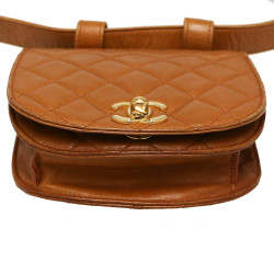 Ceinture banane CHANEL gold