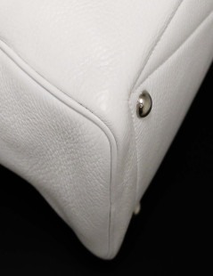  HERMES Victoria bag, white baby bull leather