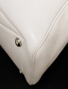  HERMES Victoria bag, white baby bull leather