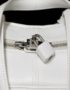  HERMES Victoria bag, white baby bull leather