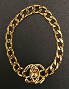 Bracelet CC turn lock CHANEL