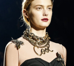 Collier LANVIN Help, "Lanvin Iconic" en métal doré