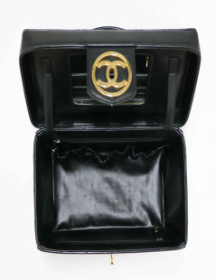 CHANEL vintage black Vanity bag