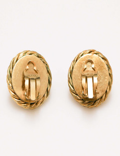 CHANEL Couture Vintage pearl clip-on earrings