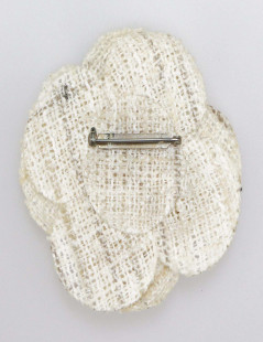 Broche camélia CHANEL beige