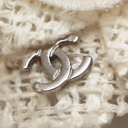 Broche camélia CHANEL beige