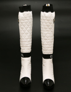 CHANEL boots with removable white gaiters size 37FR