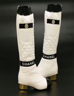 CHANEL boots with removable white gaiters size 37FR