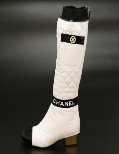 CHANEL boots with removable white gaiters size 37FR