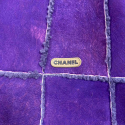 Veste CHANEL peau retournée violette T36