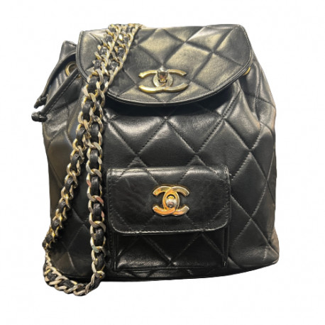 Sac à dos CHANEL MM cuir matelassé noir