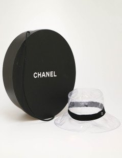 Chapeau CHANEL transparent