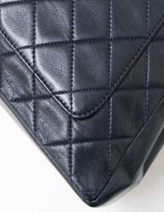 Sac bleu CHANEL matelassé