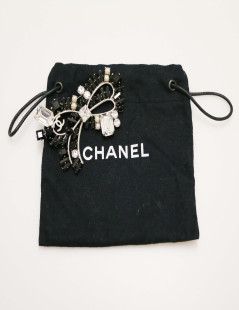 CHANEL rhinestones and pearls bow brooch