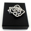 Broche camélia CHANEL