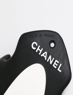 Paire de palmes de main CHANEL 