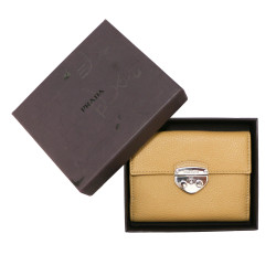 Porte monnaie PRADAcuir grainé gold