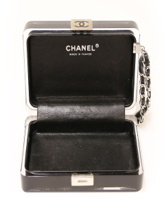 CHANEL Minaudière black plexi