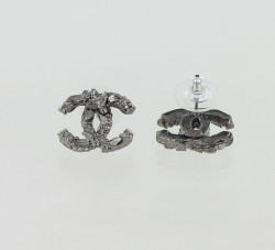 clous d'oreille CHANEL par Gossens