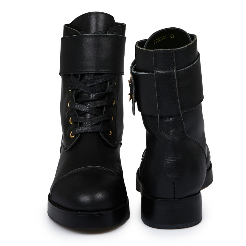 Louis Vuitton Black Leather Wonderland Ranger LV Twist Boots Size 9.5/40 -  Yoogi's Closet
