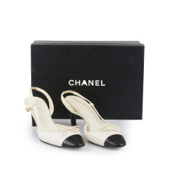 Escarpins CHANEL Slingback bicolores