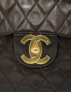 CHANEL Vintage black Maxi jumbo 