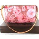 Painted LOUIS VUITTON pouch pink