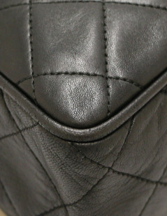 Sac Camera CHANEL matelassé noir