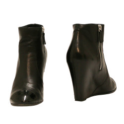 Boots CHANEL cuir d'agneau noir