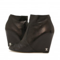 Boots CHANEL cuir d'agneau noir