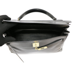 Kelly 32 HERMES box noir Vintage