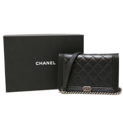 WOC Wallet on chaine CHANEL 