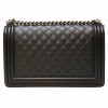 Sac Boy CHANEL cuir grainé noir