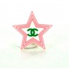 Pin's CHANEL White Star GM