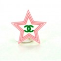 Pin's CHANEL White Star GM