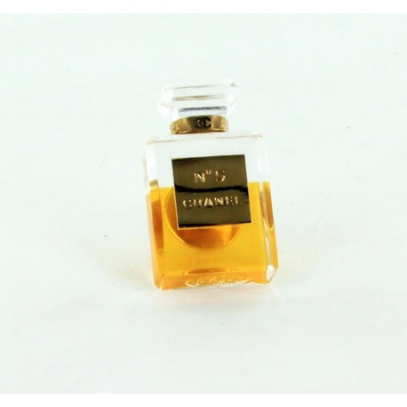 Pin's CHANEL No. 5 bottle