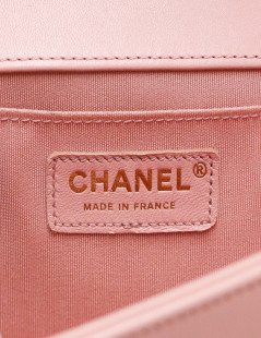 Boy CHANEL rose tweed