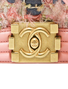 Boy CHANEL rose tweed