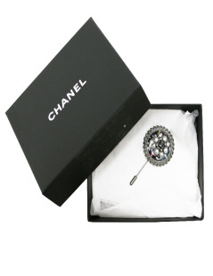 CHANEL silver and pearly beads pin brooch