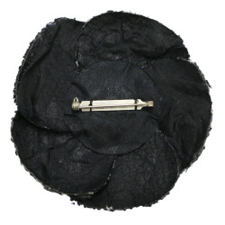 Broche camélia CHANEL noir blanc