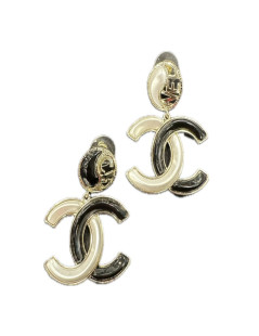 CHANEL black and white ying-yang pendant pierced earrings