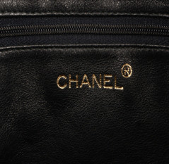  CHANEL vintage black caméra bag