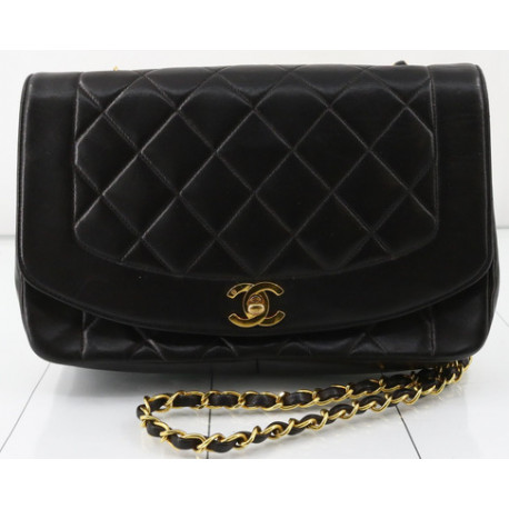 Sac CHANEL Diana noir