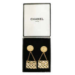 Boucles d'oreilles sac CHANEL dorés