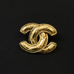 Broche vintage CHANEL matelassée