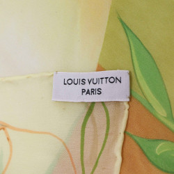 Foulard LOUIS VUITTON voile de soie Vintage