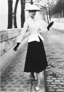 Boule à neige CHRISTIAN DIOR New Look 1947