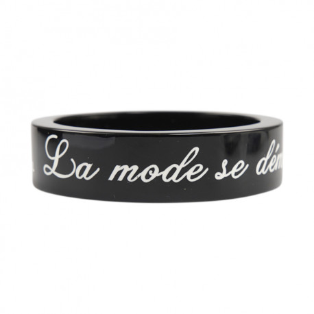 Bracelet CHANEL "la mode se démode, le style jalais"