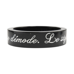 Bracelet CHANEL "la mode se démode, le style jalais"