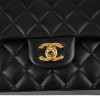 Timeless CHANEL cuir d'agneau noir